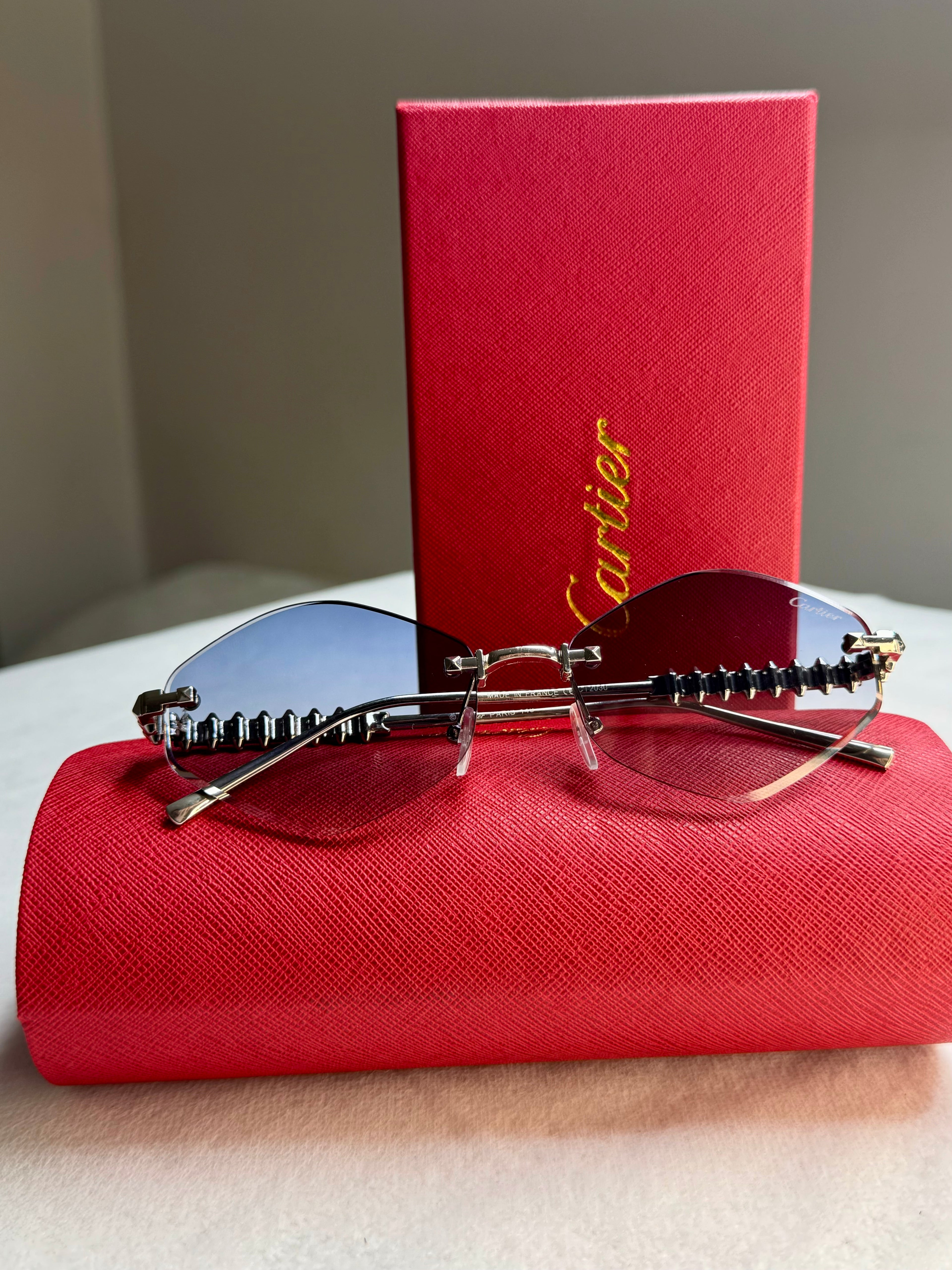 Crying (Sans packaging de marque)