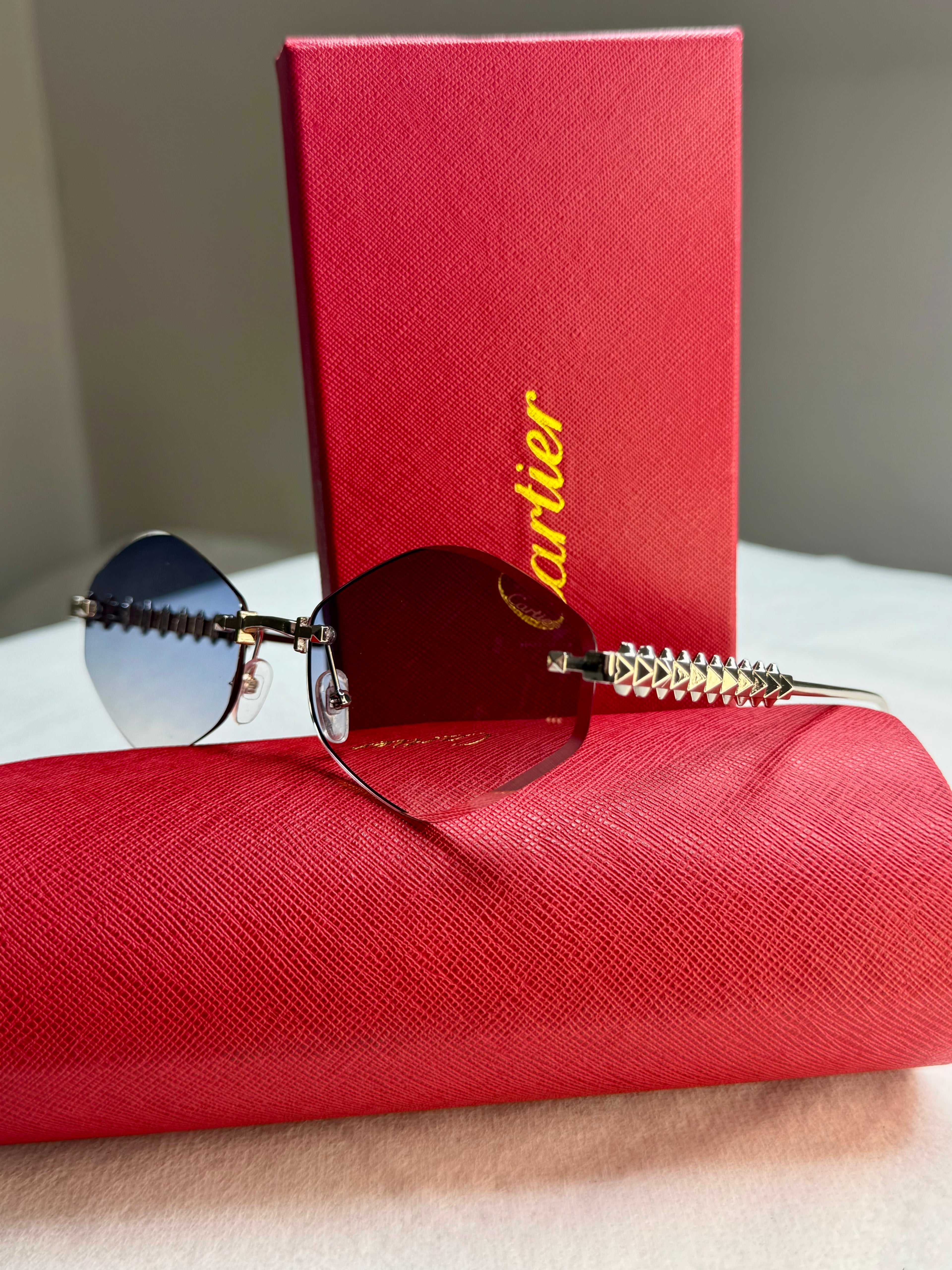 Crying (Sans packaging de marque)