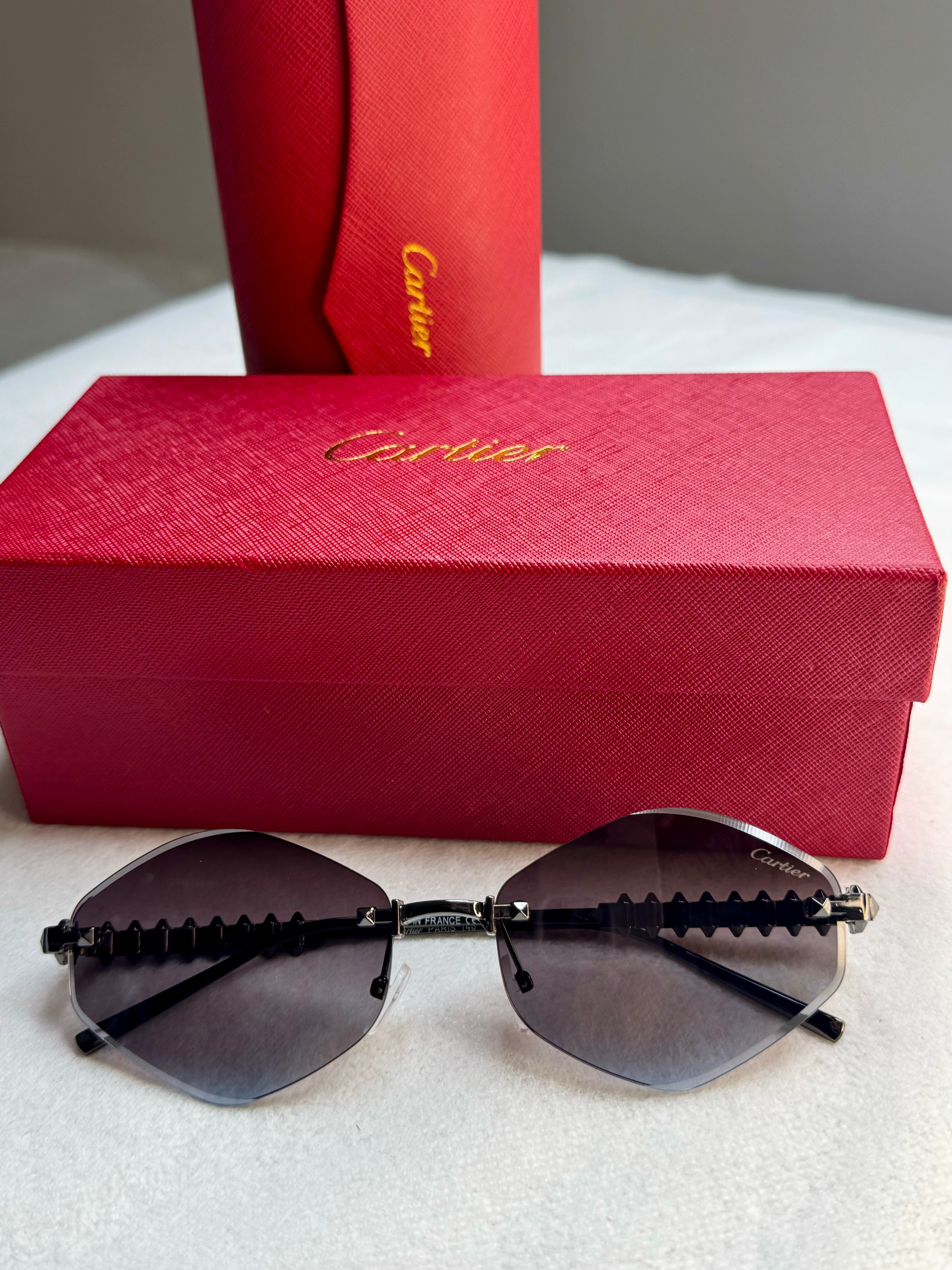 Crying (Sans packaging de marque)