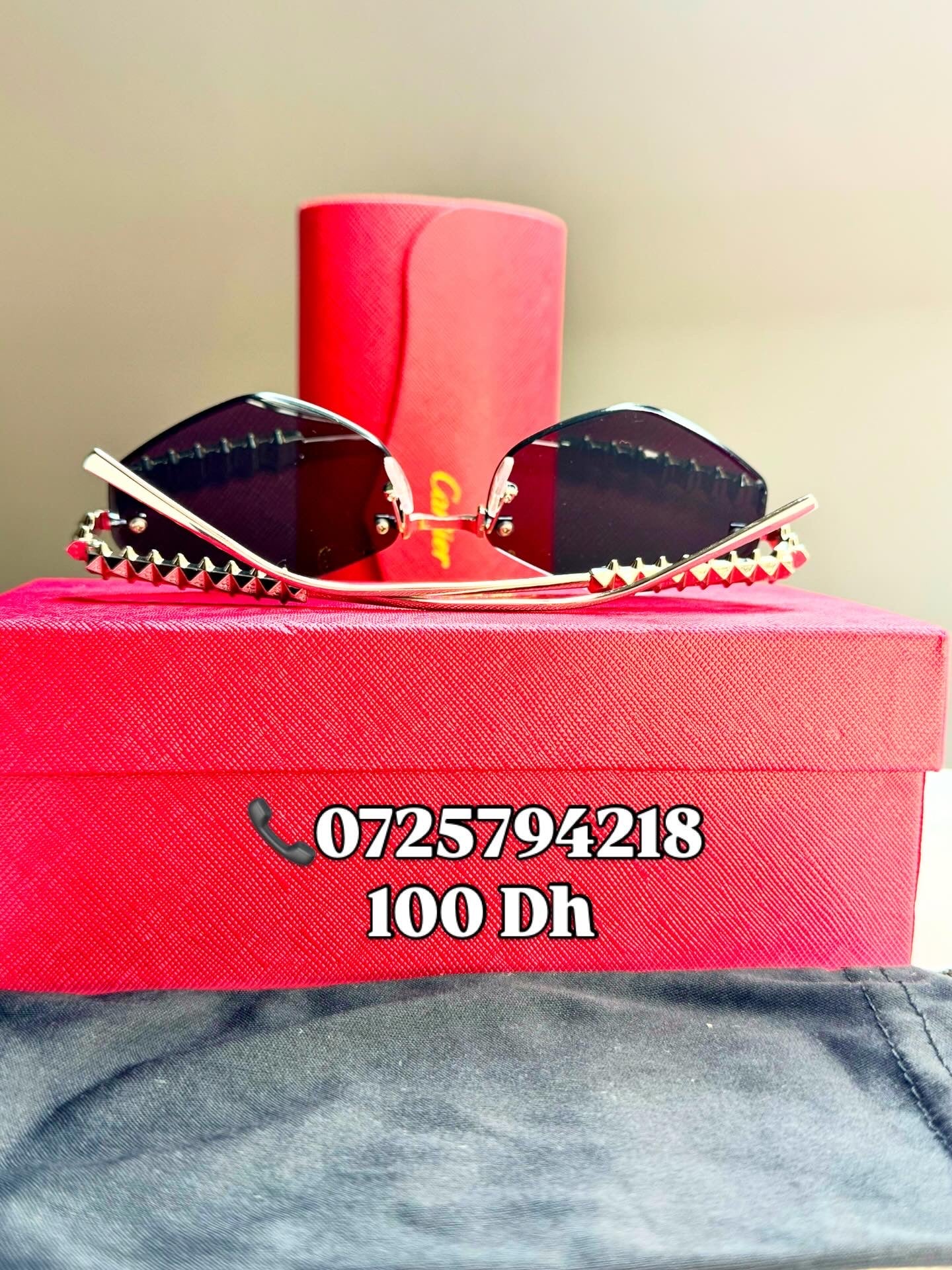 Crying (Sans packaging de marque)