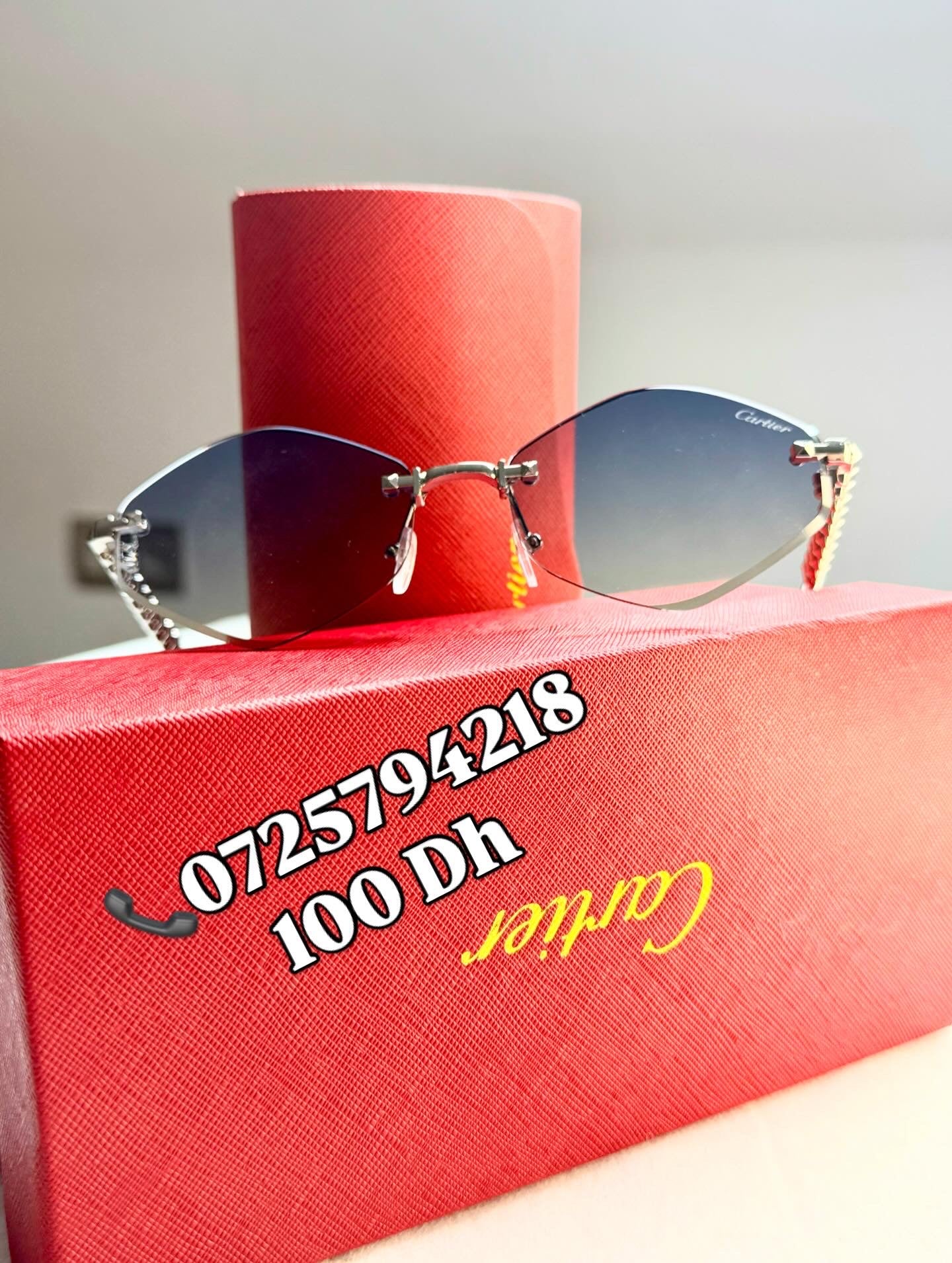 Crying (Sans packaging de marque)