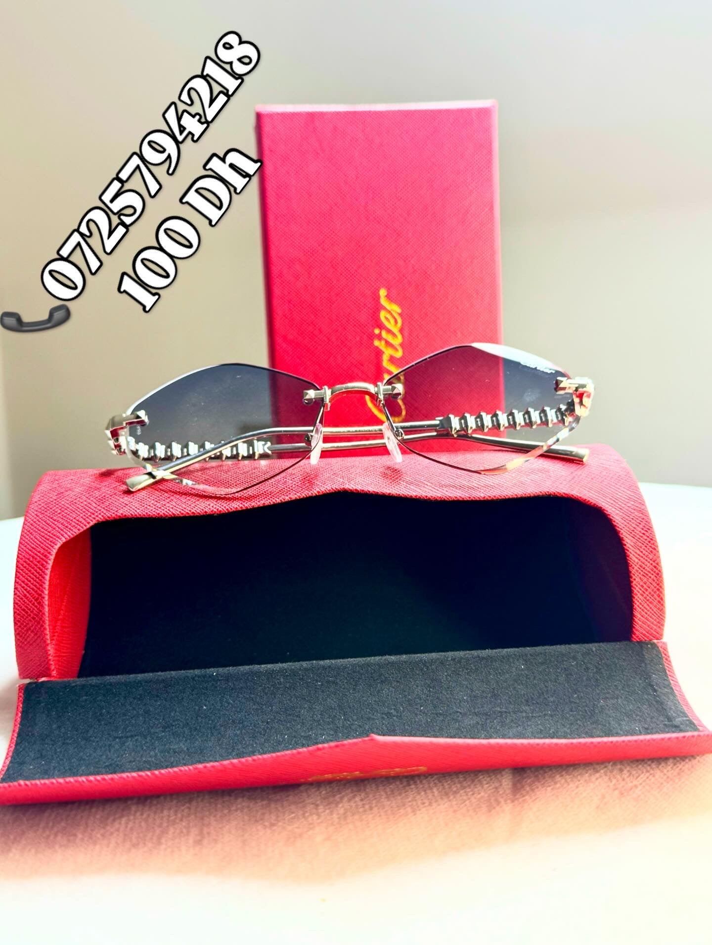 Crying (Sans packaging de marque)